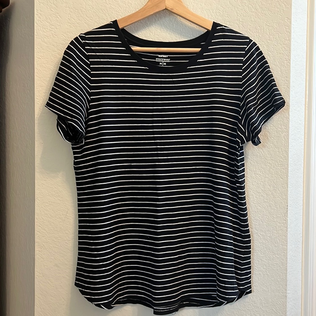 Old Navy Everywhere Basic Tee!